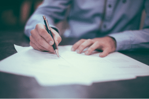Read more about the article Benefits of Hiring a Mobile Notary Service Provider