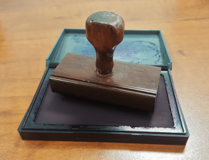 Read more about the article Sign with Confidence: How a Notary Republic Adds Credibility to Your Documents